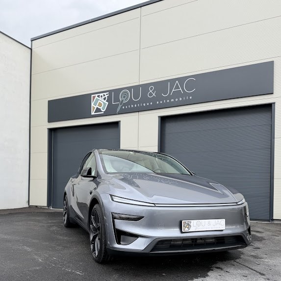 TESLA MODEL Y PERFORMANCE (Nettoyage mensuel Le Thor Velleron Cavaillon)